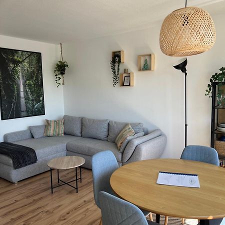 Up Wulkje21 Neu Renovierte Wohnung Mit Pkw Stellplatz Emden Exterior foto