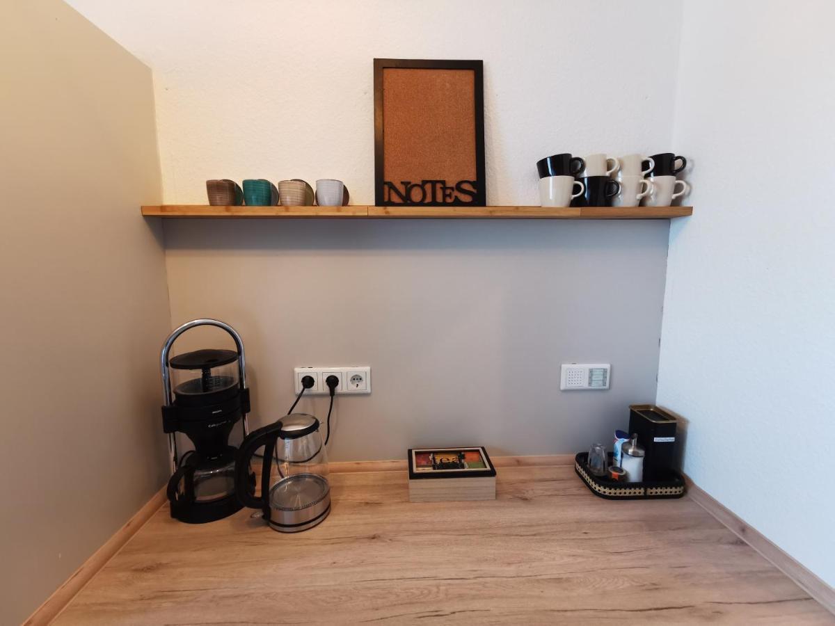 Up Wulkje21 Neu Renovierte Wohnung Mit Pkw Stellplatz Emden Exterior foto