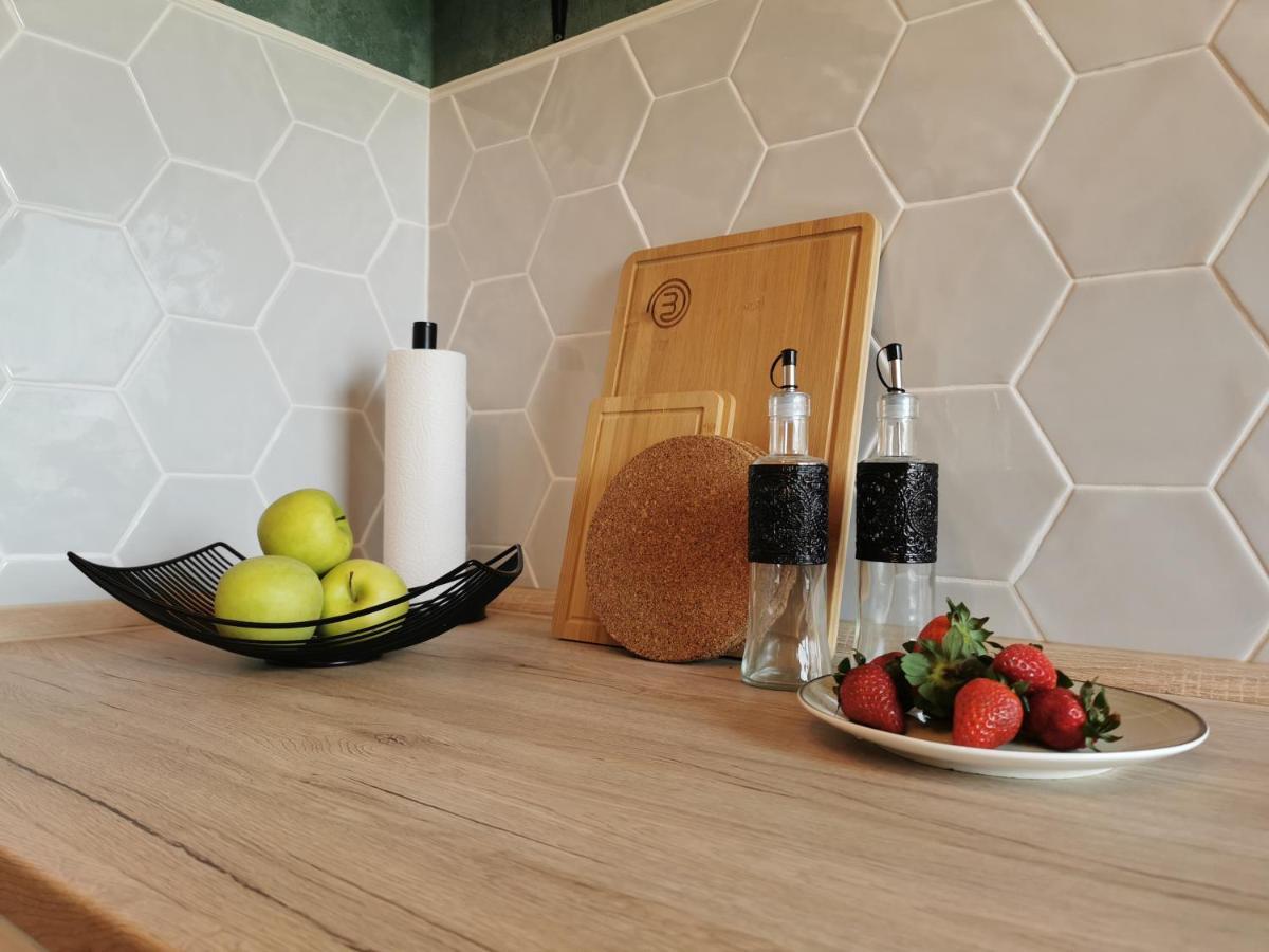 Up Wulkje21 Neu Renovierte Wohnung Mit Pkw Stellplatz Emden Exterior foto