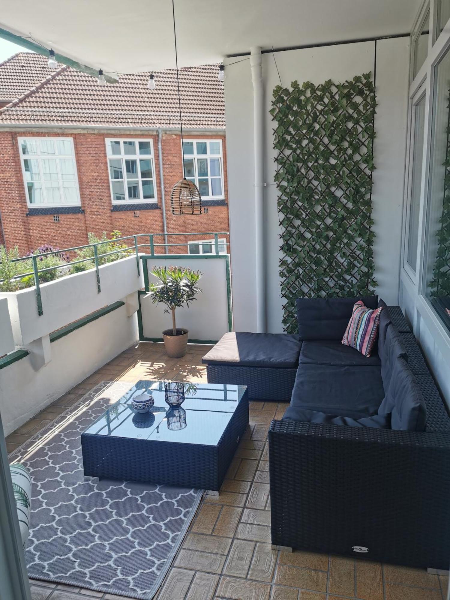 Up Wulkje21 Neu Renovierte Wohnung Mit Pkw Stellplatz Emden Exterior foto