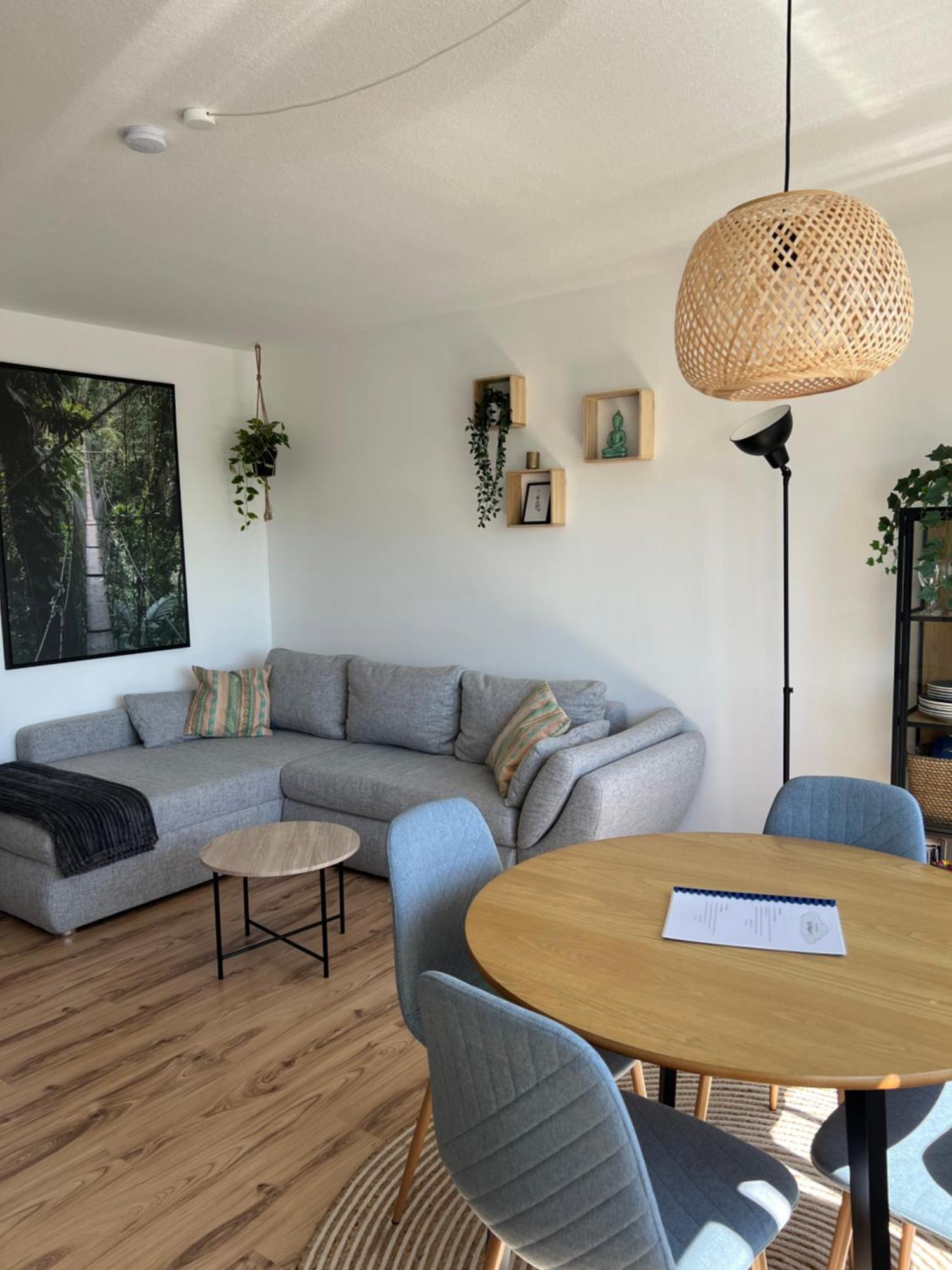 Up Wulkje21 Neu Renovierte Wohnung Mit Pkw Stellplatz Emden Exterior foto
